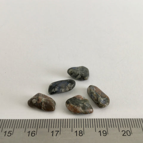 Que Sera or Vulcanite Tumbled - 2.49