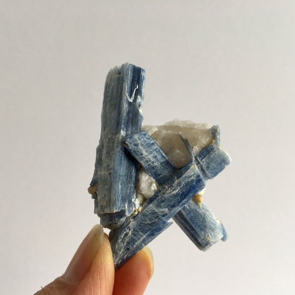 Blue Kyanite Natural - 29.98