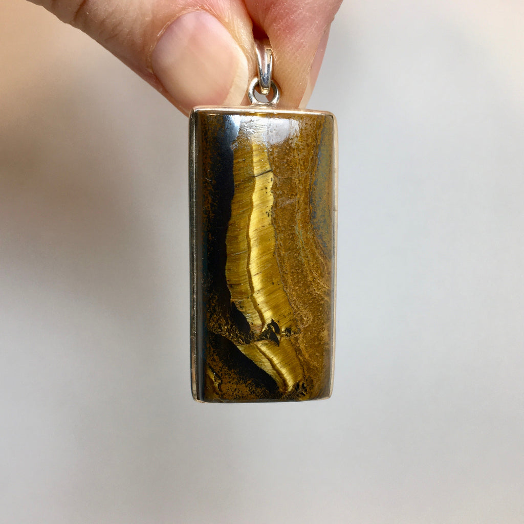 Marra Mamba Jasper Pendant - 50.99 – Crystal Medicine